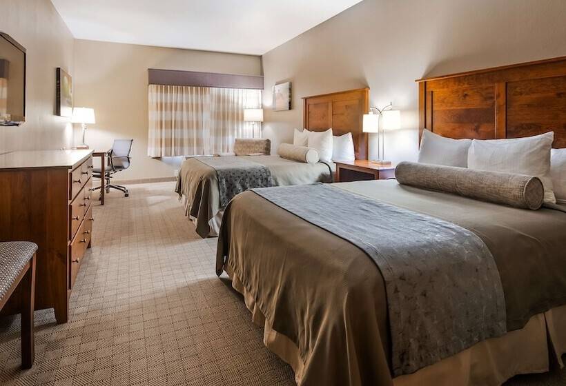 Green Mill Village Hotel & Suites, Bw Signature Collection