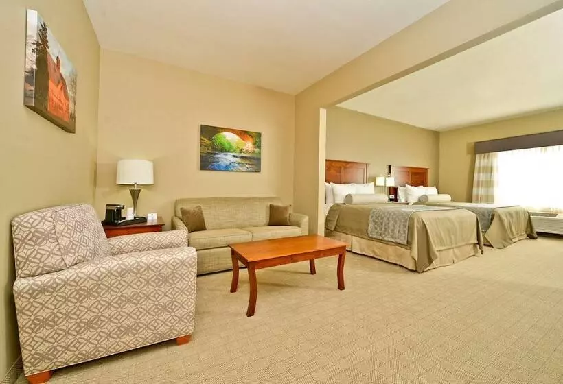 Green Mill Village Hotel & Suites, Bw Signature Collection