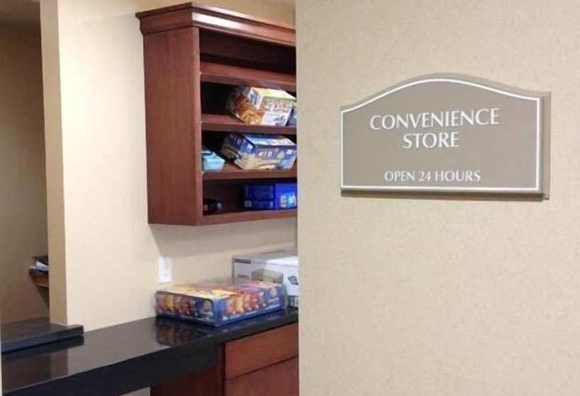 ホテル Evansville Inn & Suites By Oyo