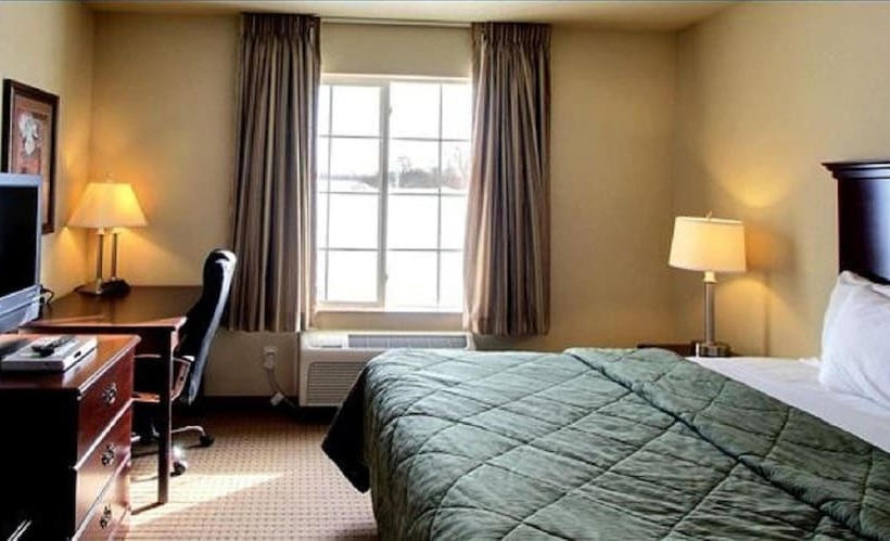 ホテル Evansville Inn & Suites By Oyo