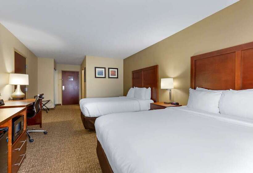 Отель Comfort Inn & Suites Cambridge