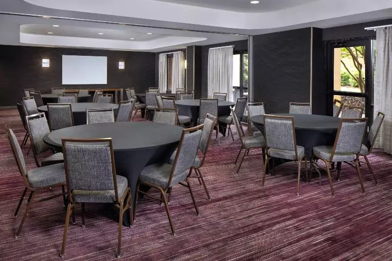 Otel Courtyard By Marriott Anniston Oxford