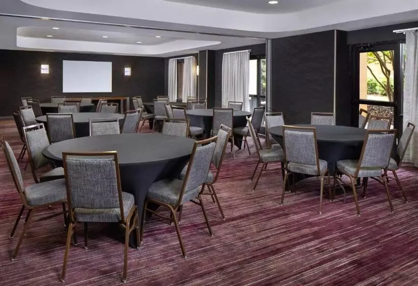 Otel Courtyard By Marriott Anniston Oxford