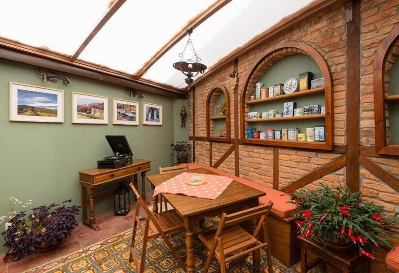 호텔 Dimosthenis Traditional Guesthouse