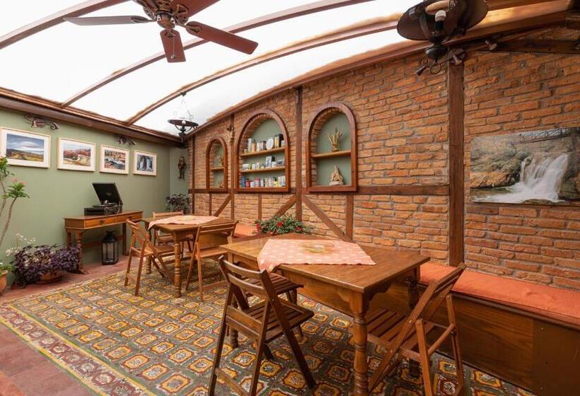 호텔 Dimosthenis Traditional Guesthouse