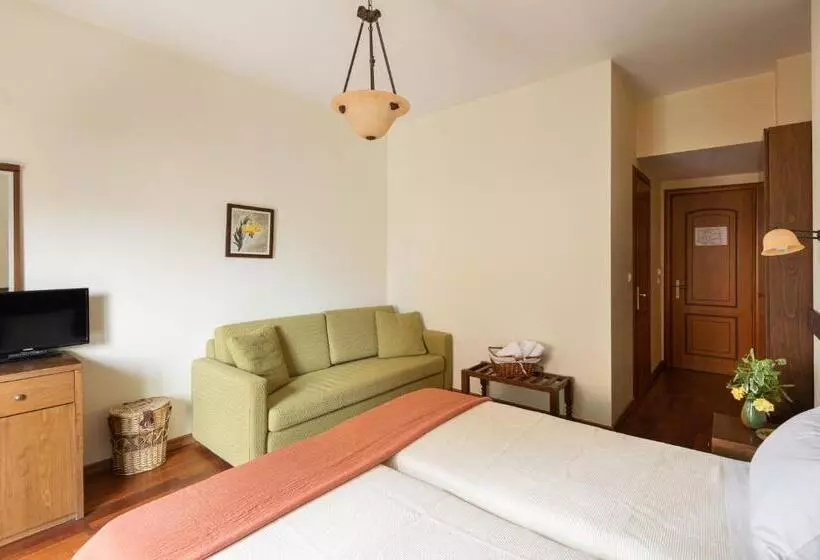 Отель Dimosthenis Traditional Guesthouse