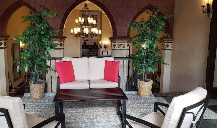 Отель General Francis Marion