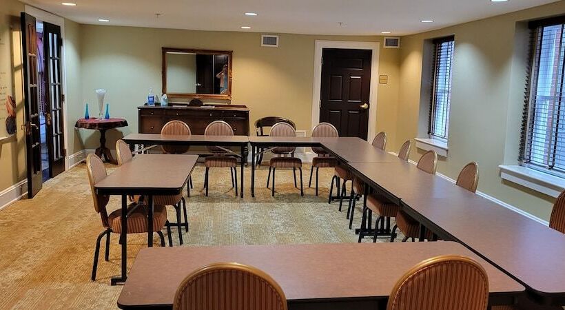 Отель General Francis Marion