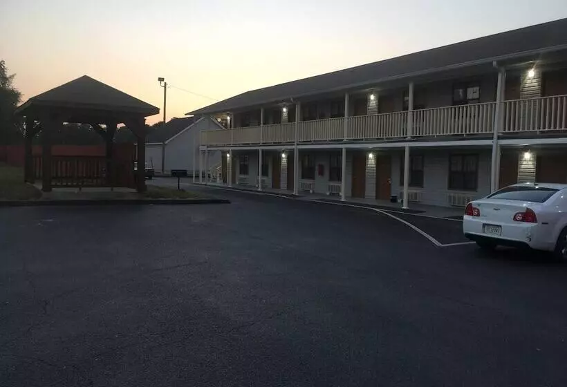 Отель Loyalty Inn Hawkinsville