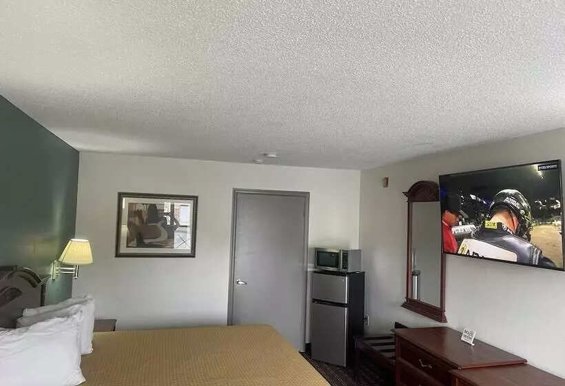 Отель Loyalty Inn Hawkinsville