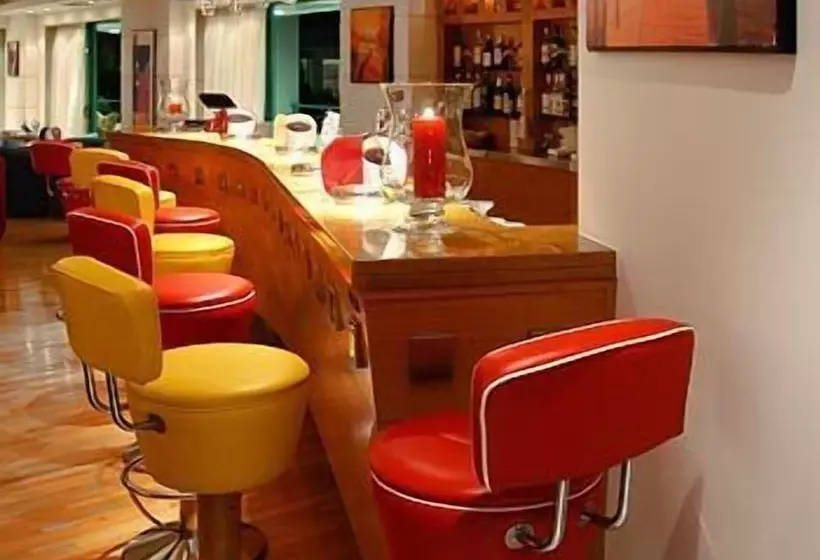 酒店 Poseidon Palace