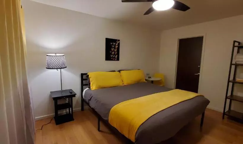 فندق The Mammoth Inn