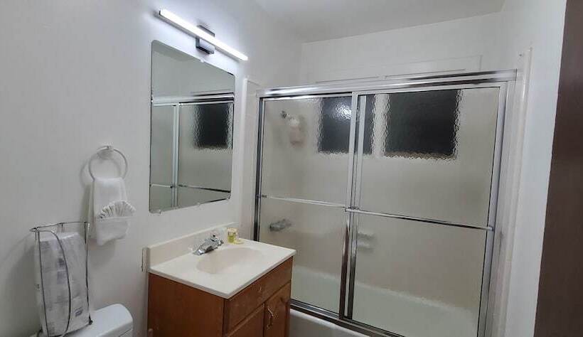 酒店 The Mammoth Inn