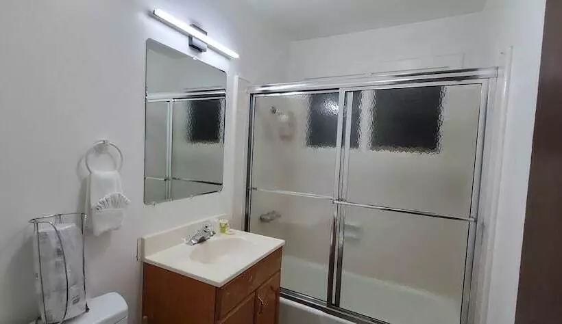 فندق The Mammoth Inn