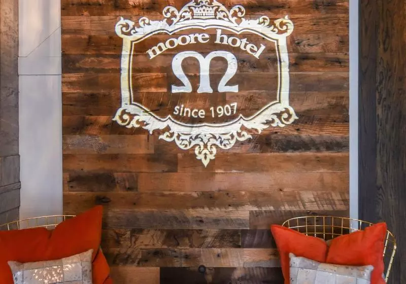 호텔 The Moore