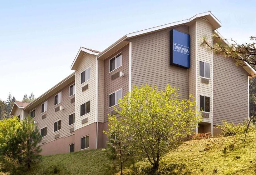 فندق Travelodge By Wyndham Dunsmuir