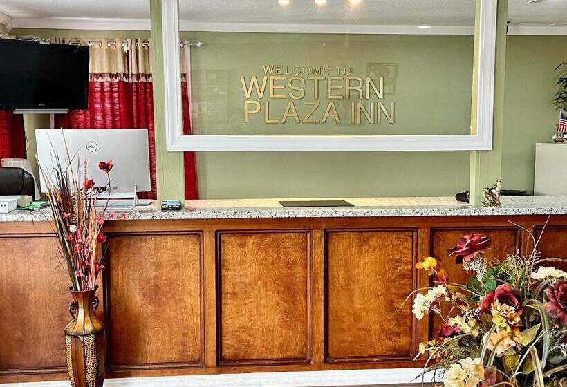 فندق Western Plaza Inn