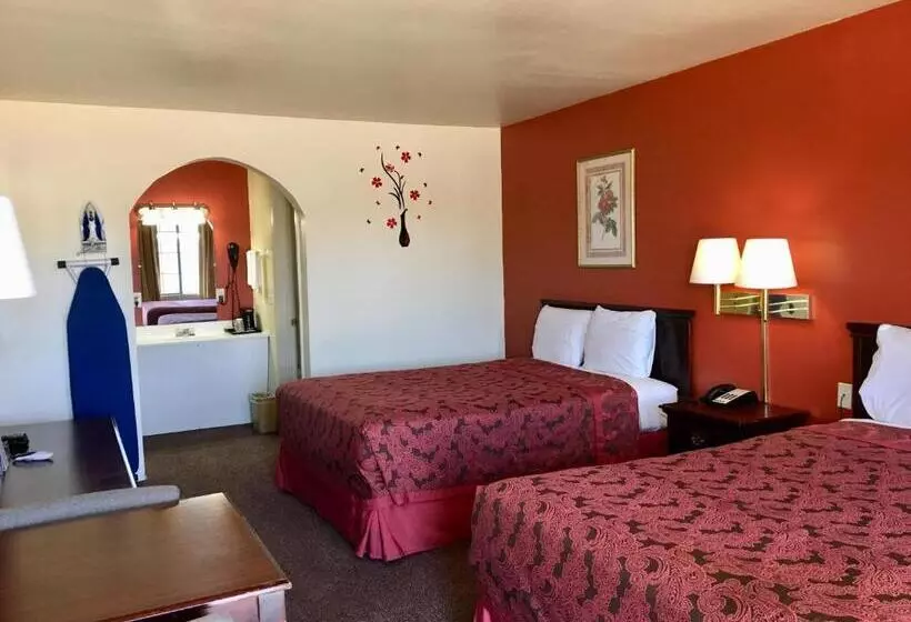 ホテル Western Plaza Inn