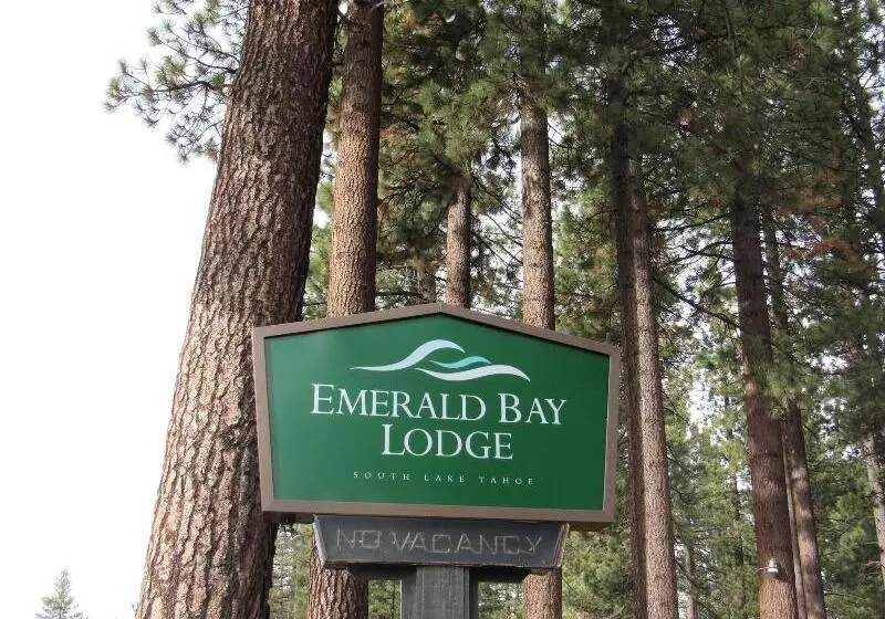 فندق على الطريق Emerald Bay Lodge