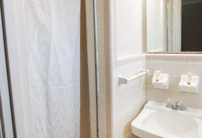 Мотель OYO Hotel Opp AL, Floral Hwy