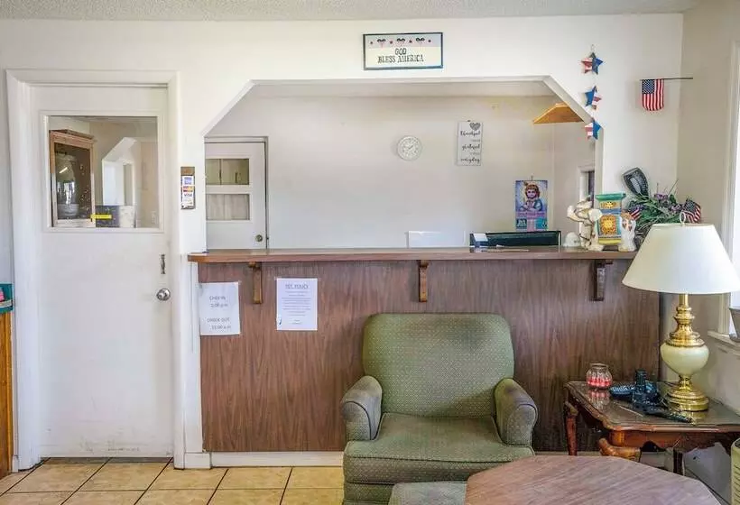 Мотель OYO Hotel Opp AL, Floral Hwy