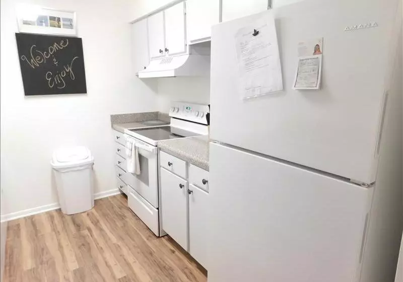 Ocean Walk By Hodnett Cooper