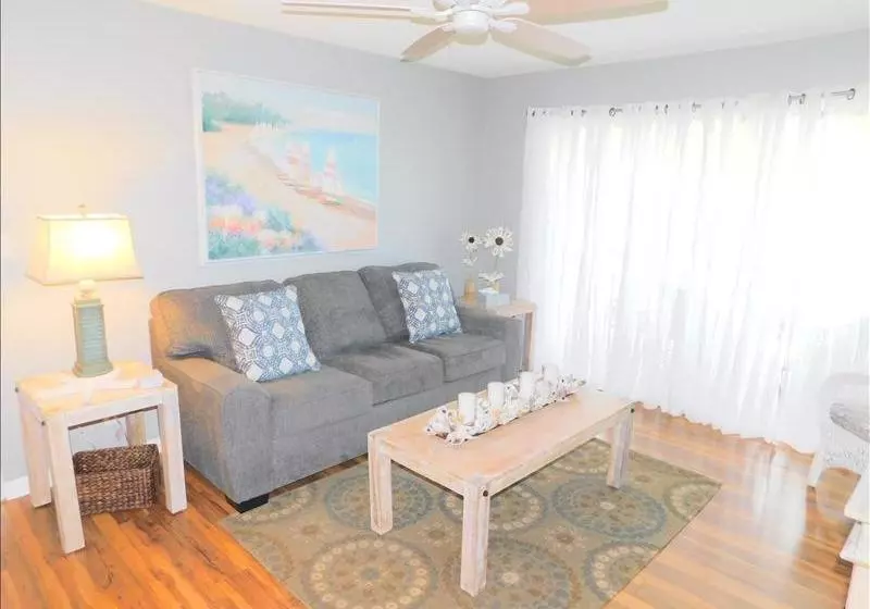 Ocean Walk By Hodnett Cooper