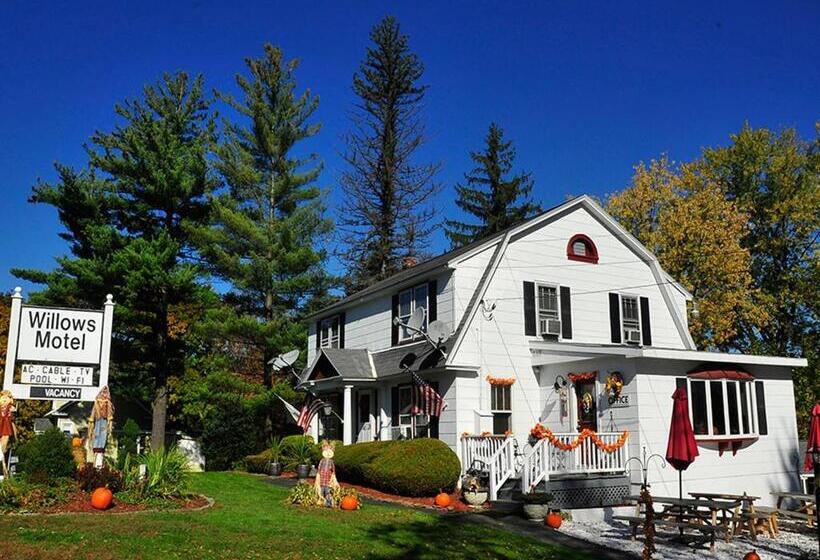 Willows Motel