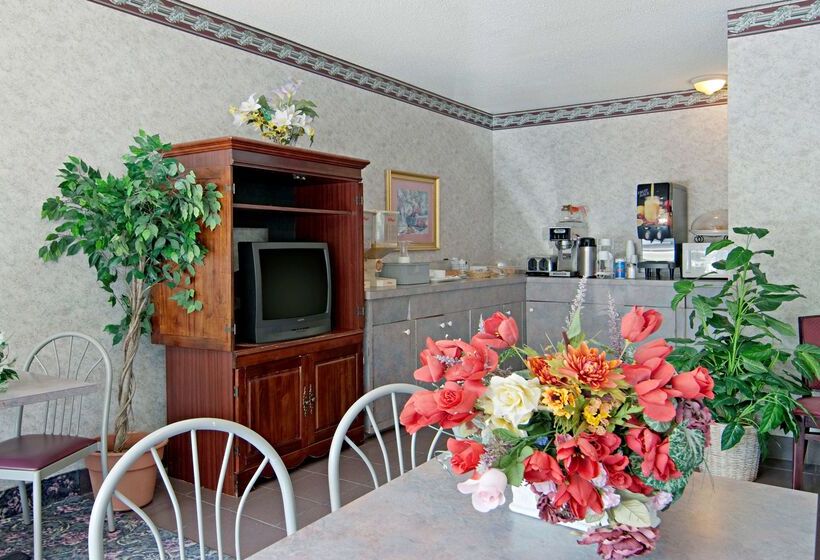 Отель America S Best Value Inn Clarksdale