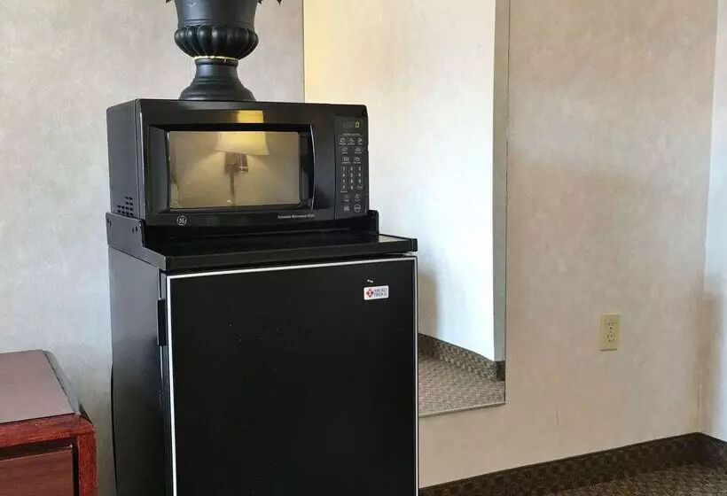 Отель America S Best Value Inn Clarksdale