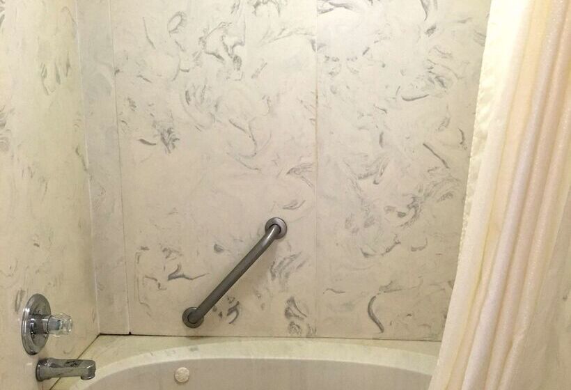 Отель America S Best Value Inn Clarksdale