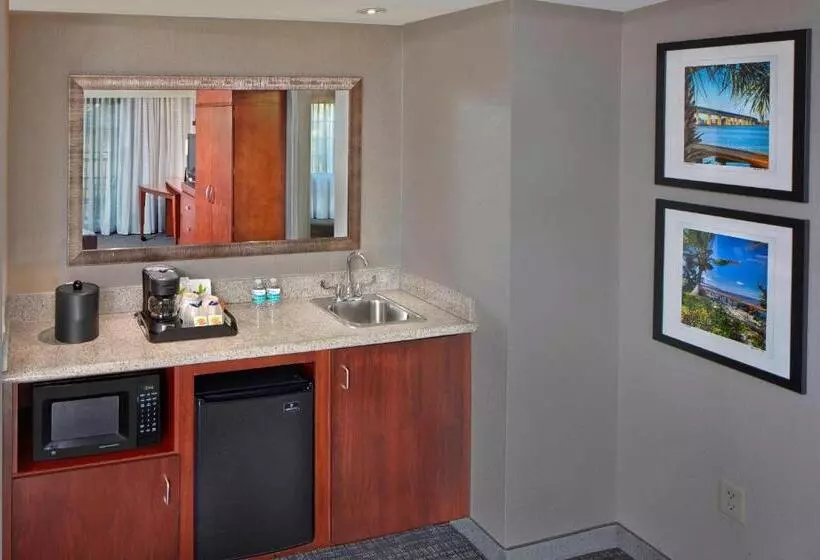 Hotel Courtyard By Marriott Stuart