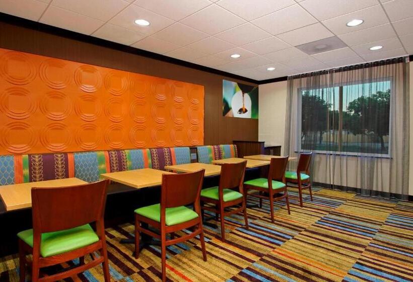 فندق Fairfield Inn & Suites Fresno Clovis