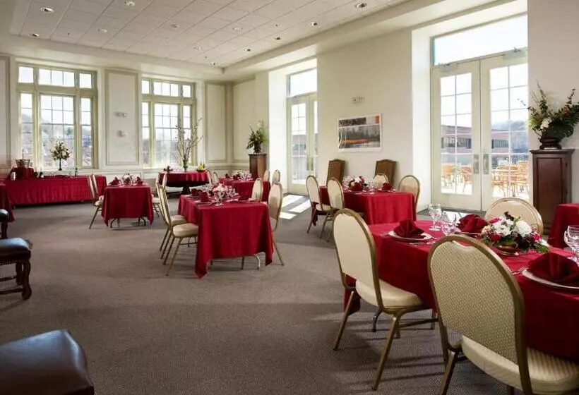 Grand Eastonian Hotel & Suites Easton