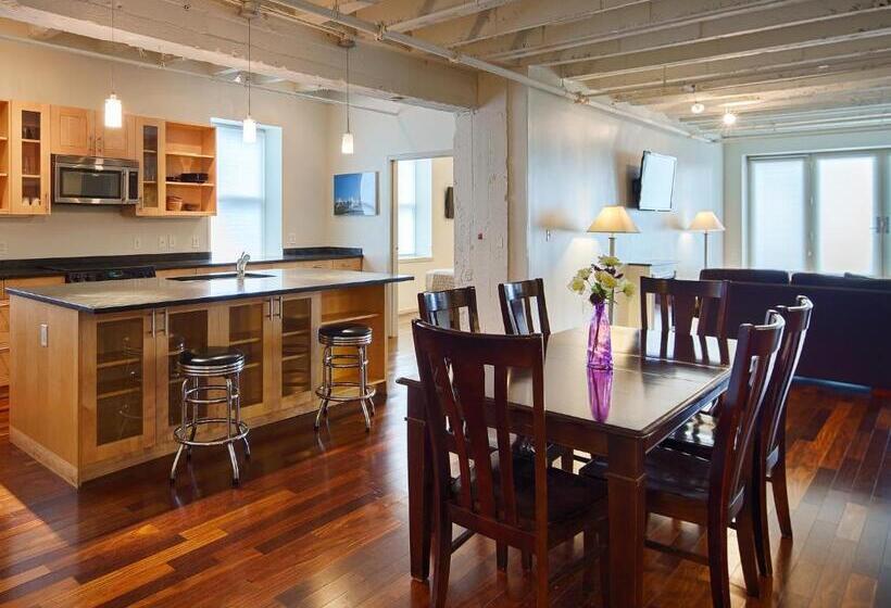 Grand Eastonian Hotel & Suites Easton