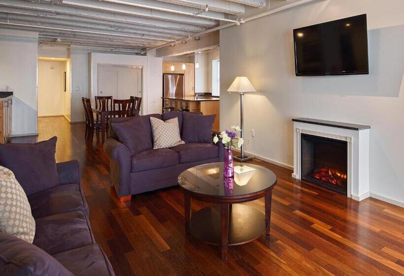 Grand Eastonian Hotel & Suites Easton