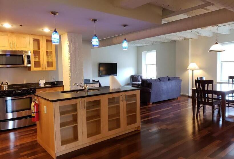 Grand Eastonian Hotel & Suites Easton