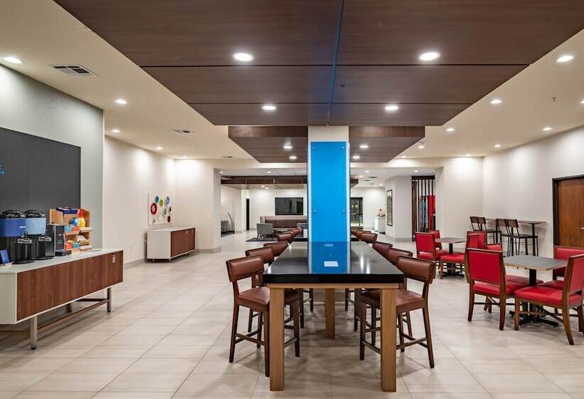 فندق Holiday Inn Express & Suites N Waco Area   West, An Ihg