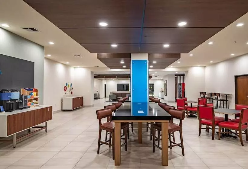 호텔 Holiday Inn Express & Suites N Waco Area   West, An Ihg