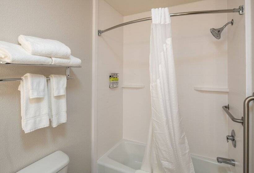 فندق Holiday Inn Express & Suites N Waco Area   West, An Ihg