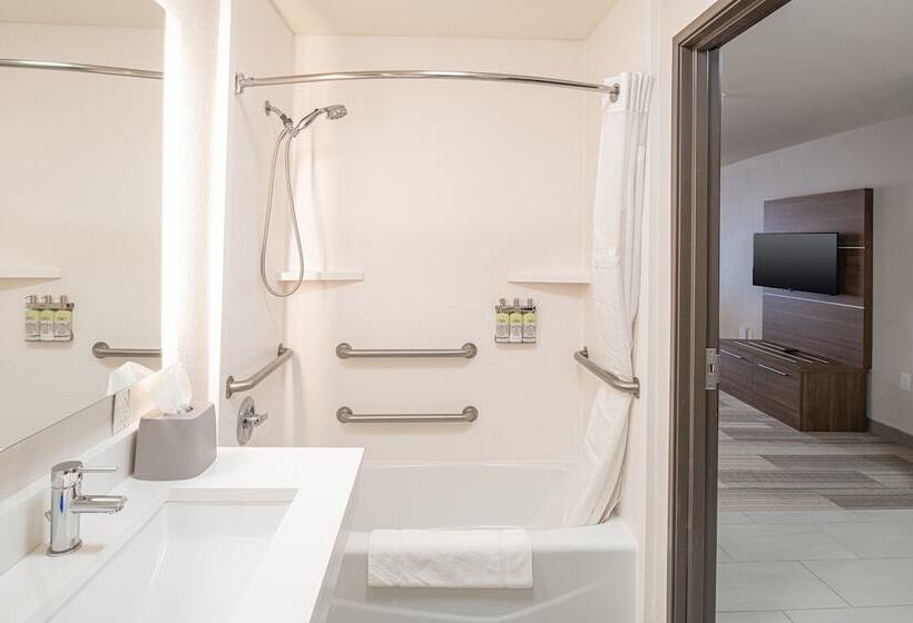 فندق Holiday Inn Express & Suites N Waco Area   West, An Ihg