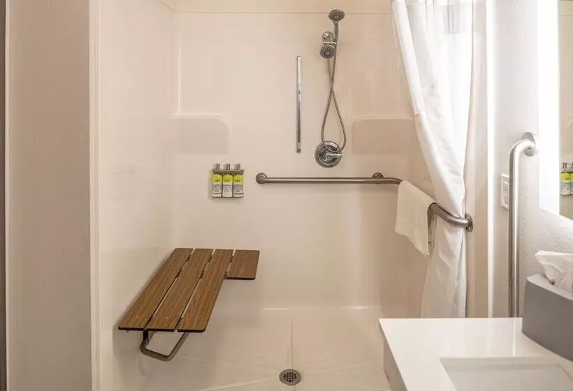 호텔 Holiday Inn Express & Suites N Waco Area   West, An Ihg