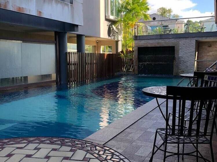 هتل Hornbill Garden