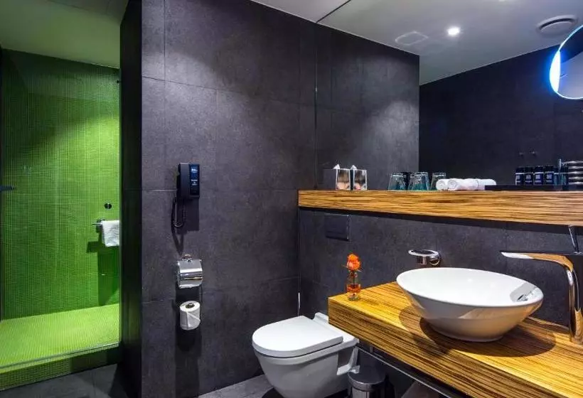 هتل Indigo St. Petersburg Tchaikovskogo