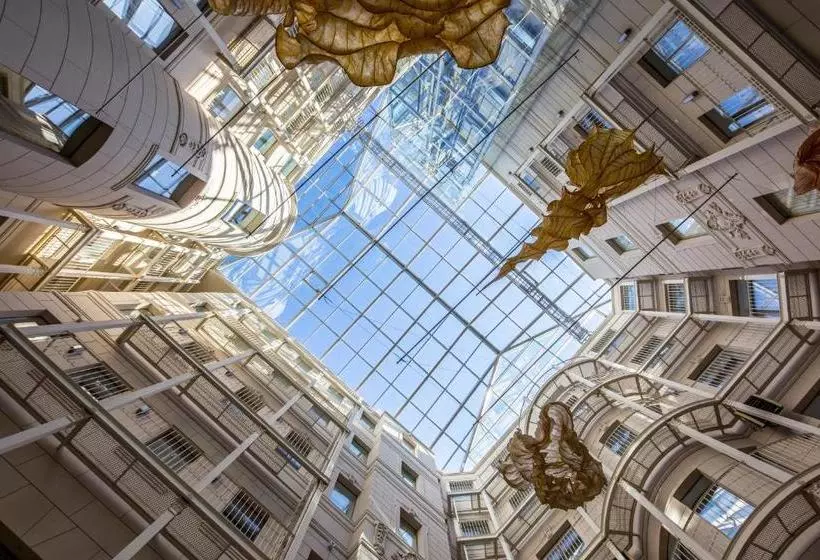 هتل Indigo St. Petersburg Tchaikovskogo