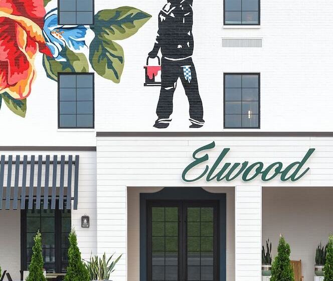Elwood Hotel & Suites