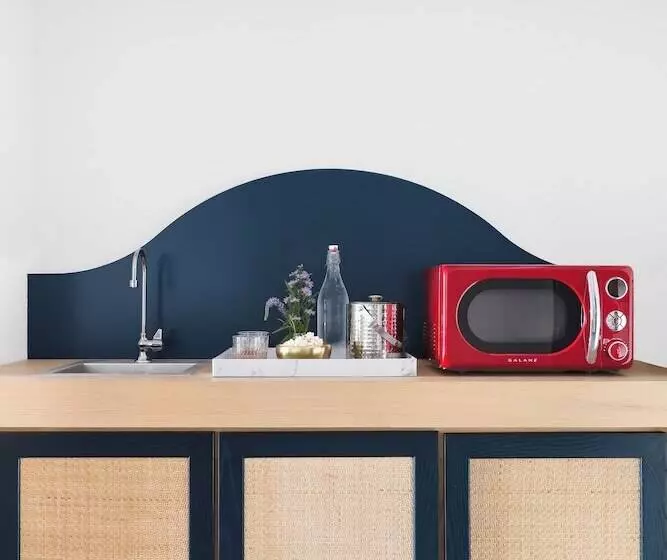 Elwood Hotel & Suites