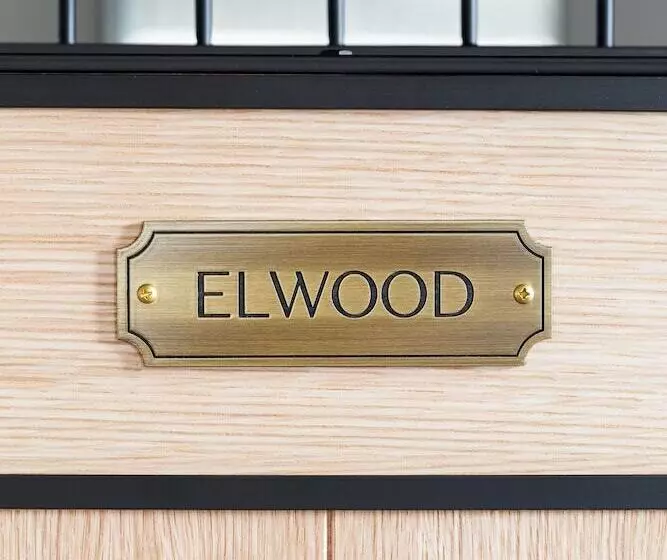 Elwood Hotel & Suites