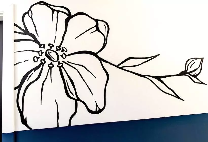 Elwood Hotel & Suites