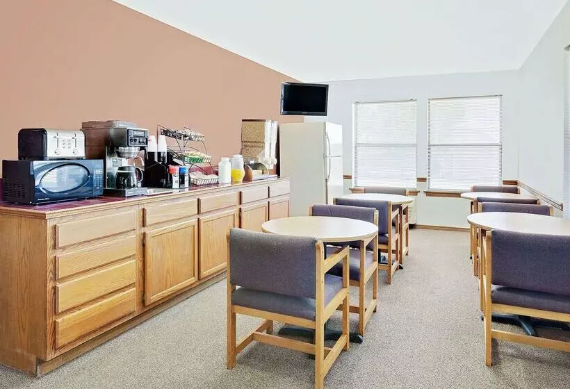 Отель Knights Inn Muskogee